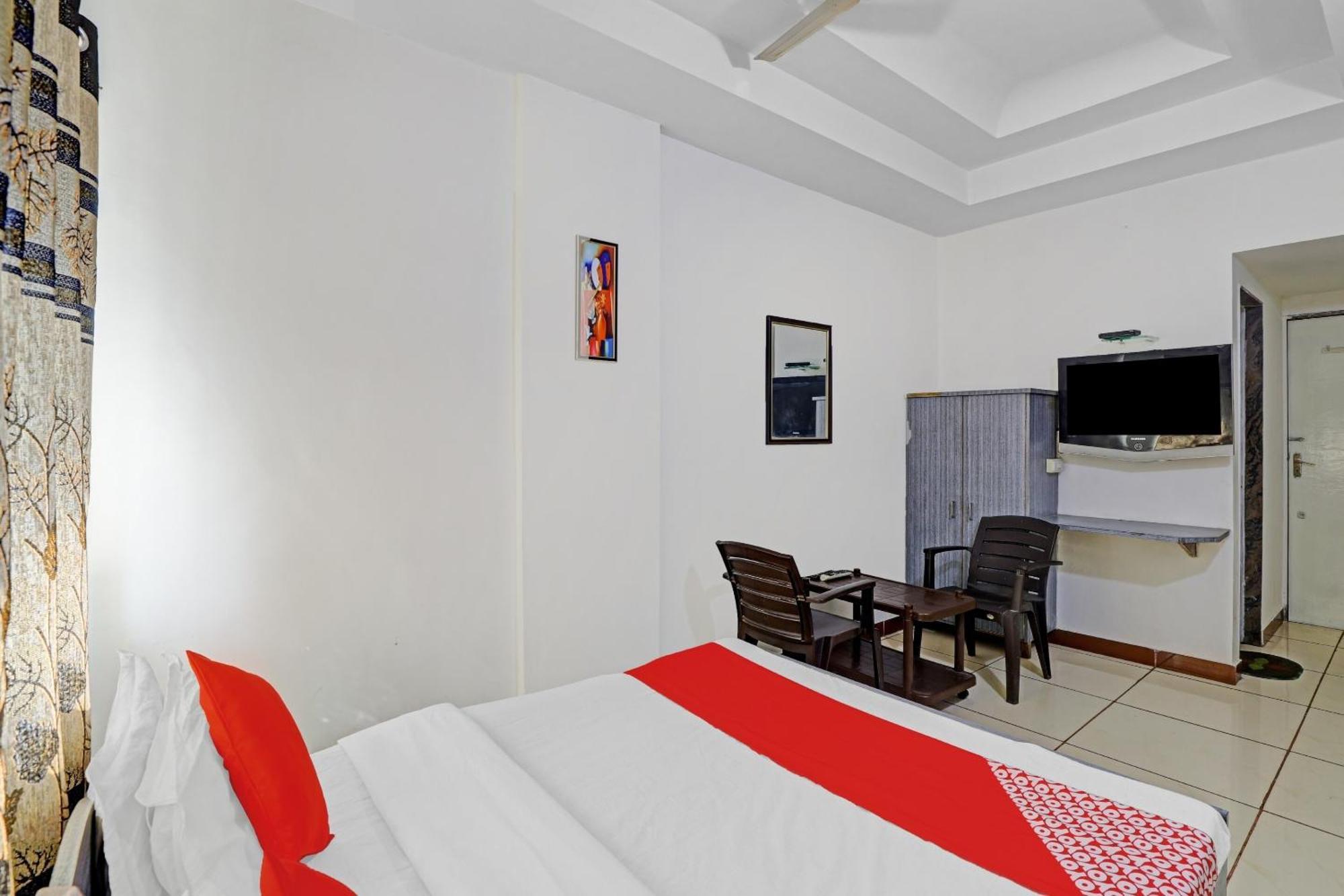 Hotel Velvet راجكوت المظهر الخارجي الصورة