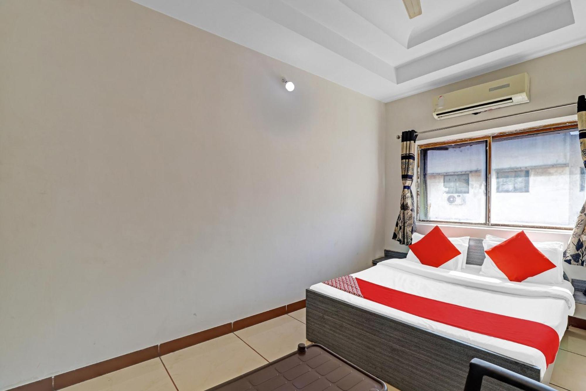 Hotel Velvet راجكوت المظهر الخارجي الصورة