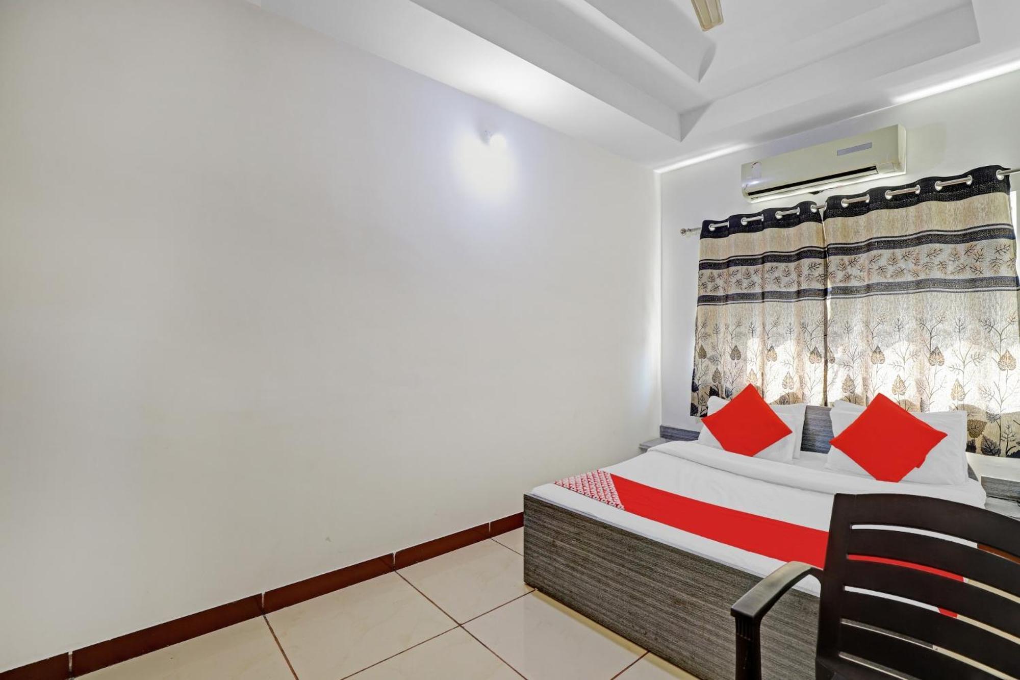 Hotel Velvet راجكوت المظهر الخارجي الصورة